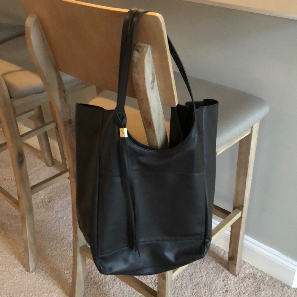 HOBO leather tote bag. Style: Native